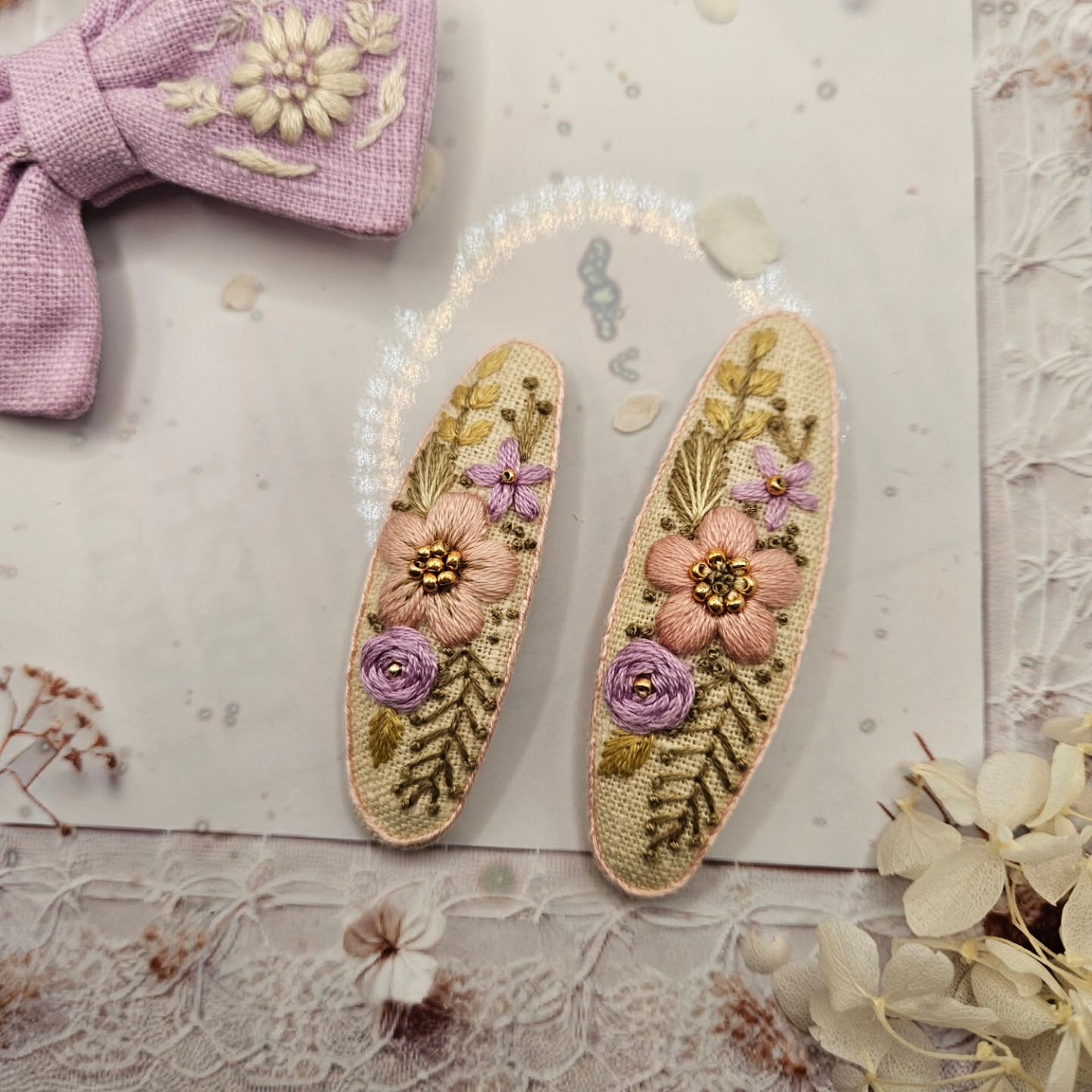 아폴리나 미아리본과 똑딱핀 - 이미지 2